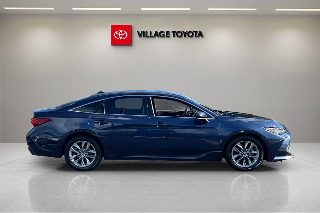 Certified 2019 Toyota Avalon XLE FWD image 6