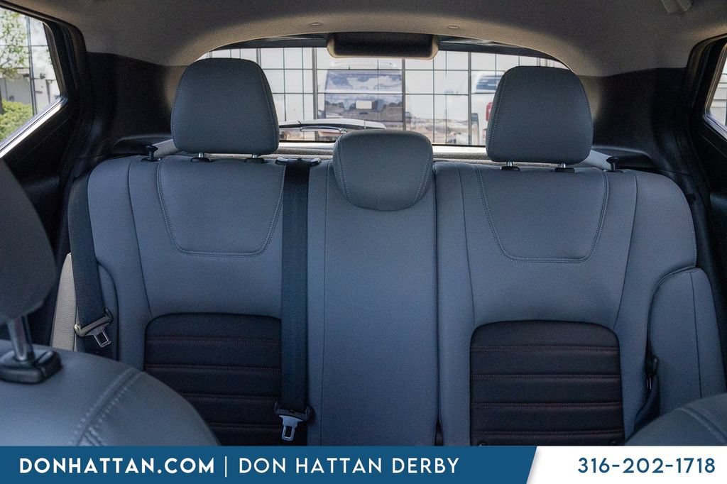 Used 2023 Nissan Kicks SR w/ SR Premium Package FWD image 21
