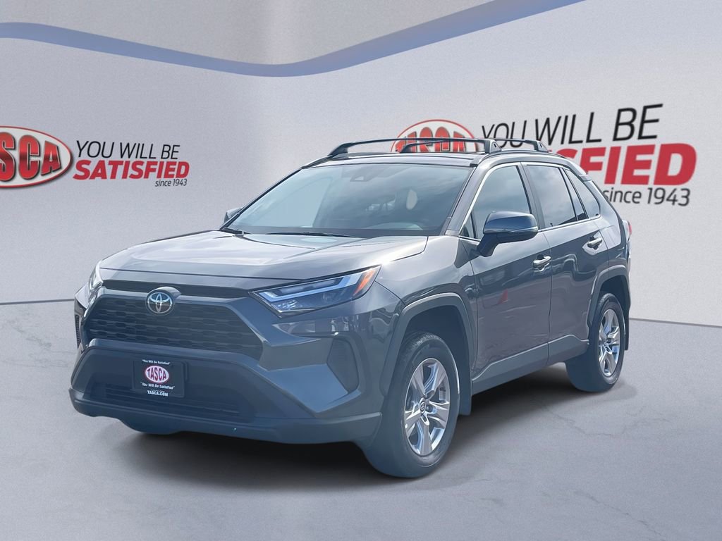 Used 2023 Toyota RAV4 XLE w/ Convenience Package image 4