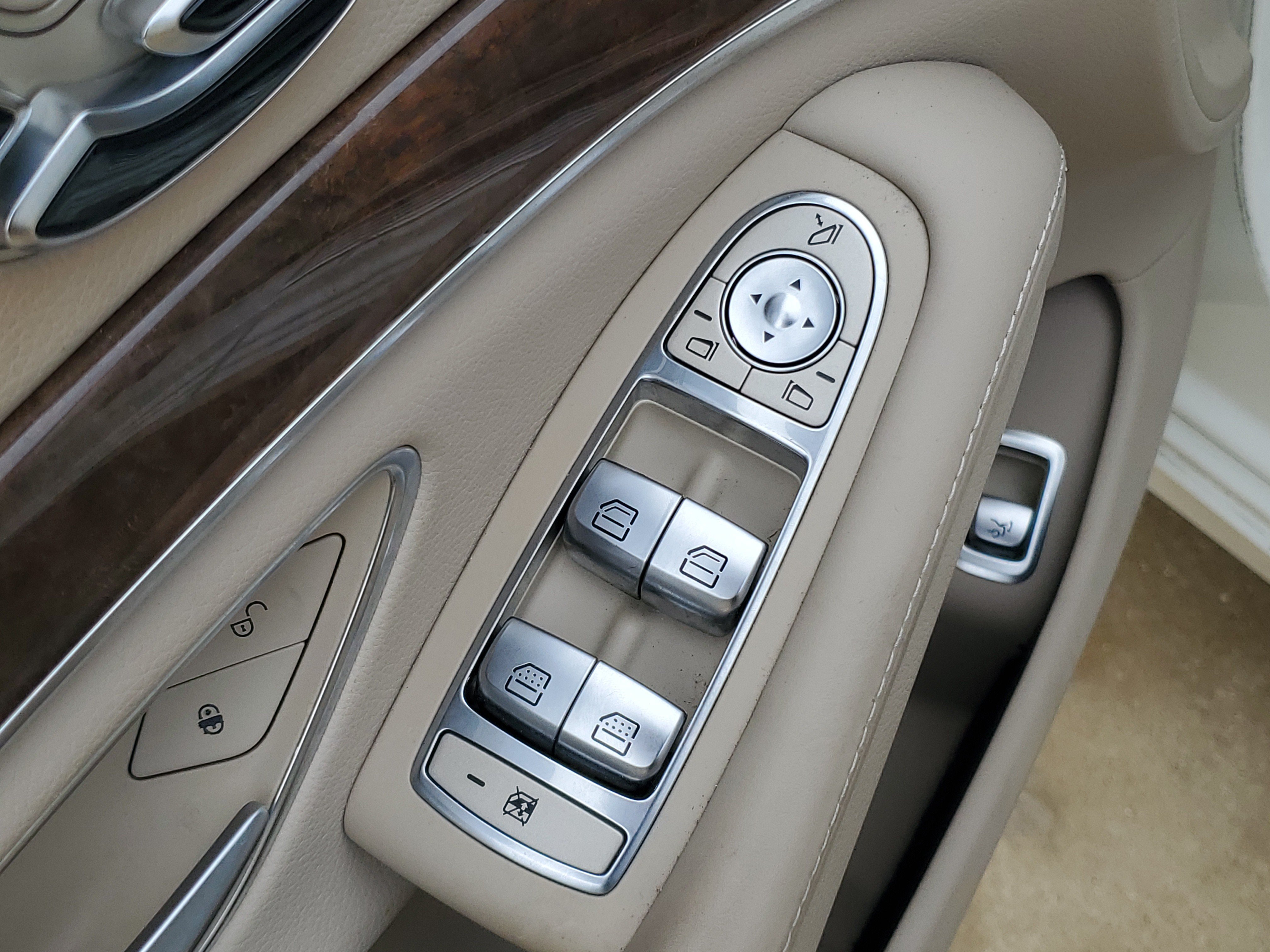 Used 2015 Mercedes-Benz S 550 Sedan image 14