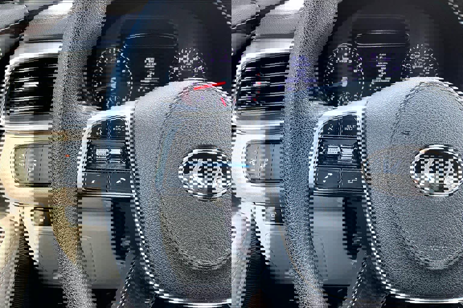 Used 2019 Kia Sorento LX image 23