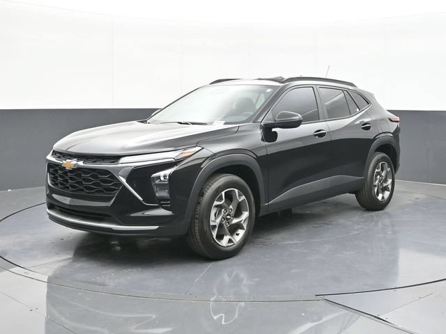 New 2026 Chevrolet Trax LT w/ LT Convenience Package FWD image 3