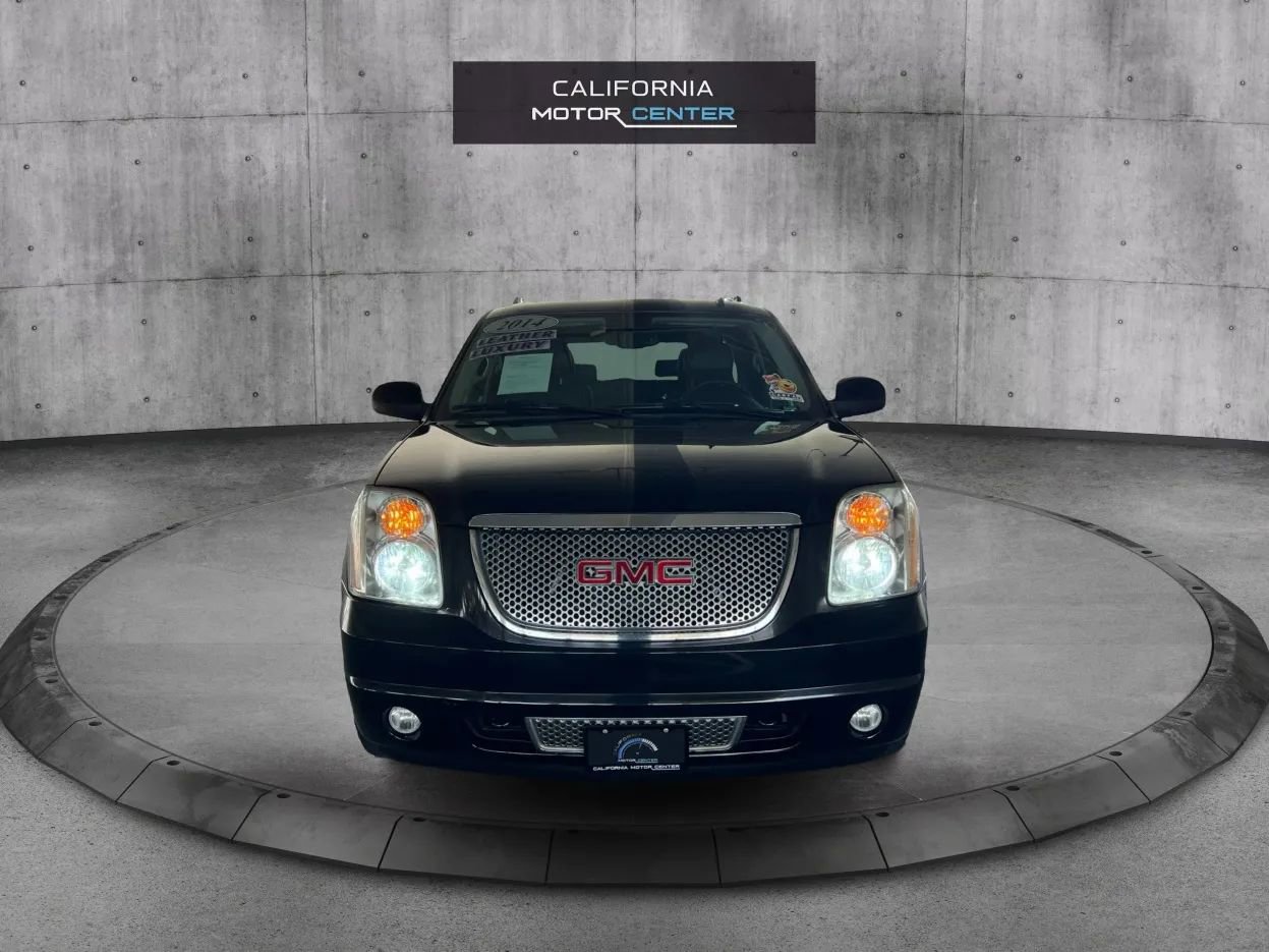 Used 2014 GMC Yukon XL Denali image 2