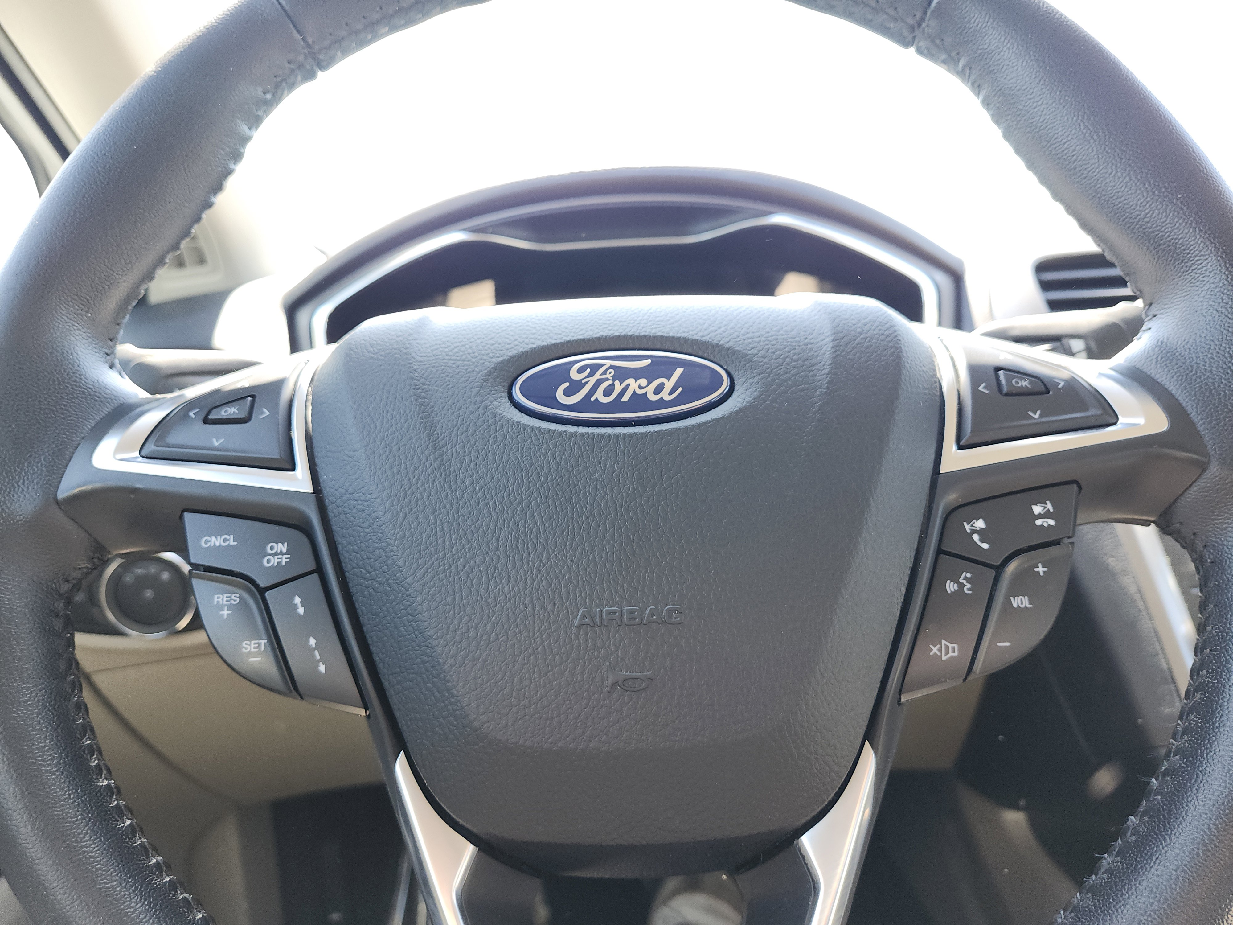 Used 2020 Ford Fusion SEL image 29