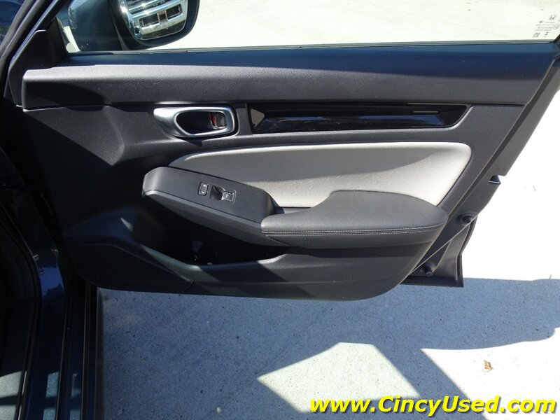 Used 2024 Honda Civic EX-L image 31