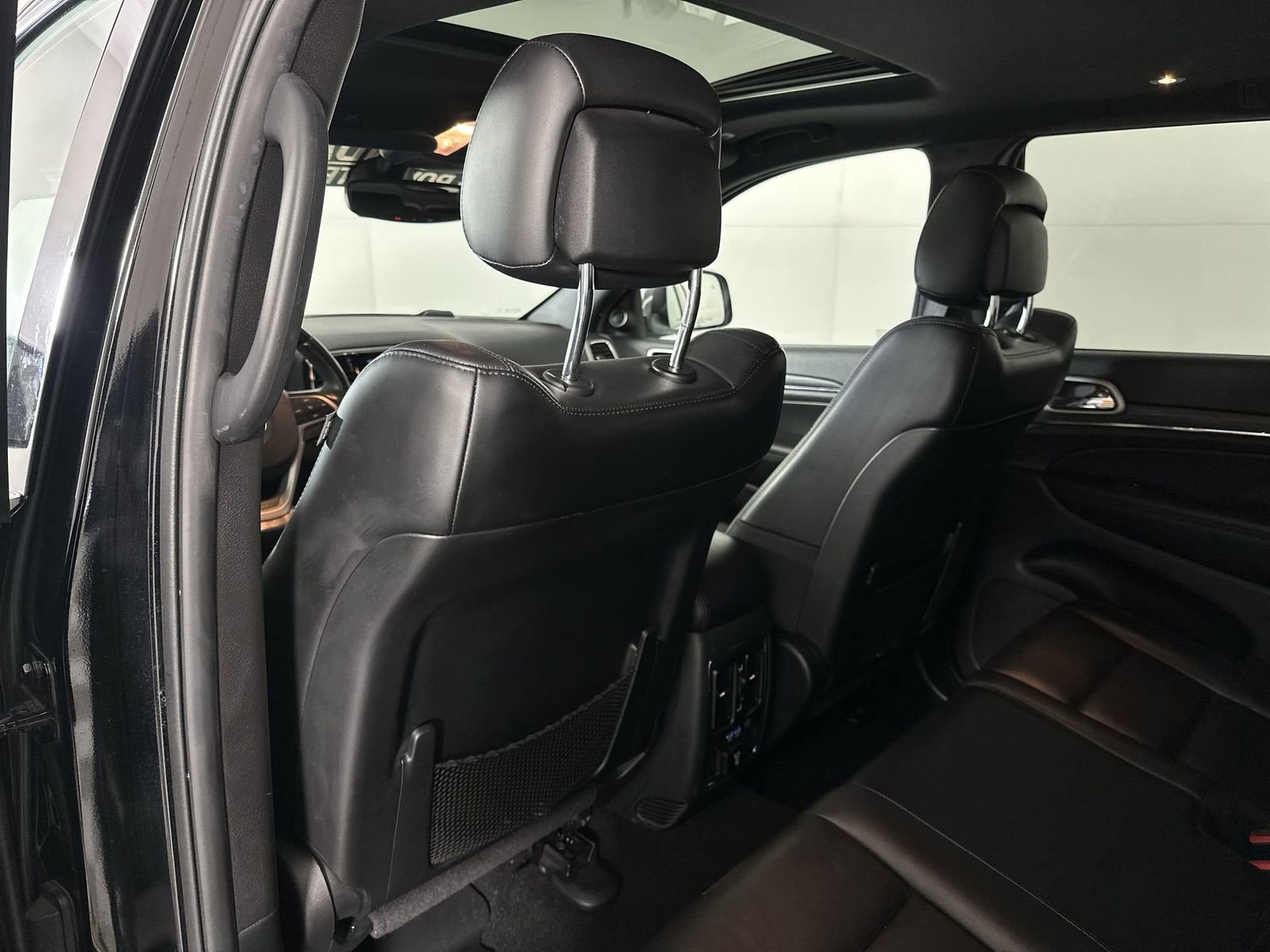 Used 2020 Jeep Grand Cherokee Limited w/ Trailer Tow Group IV AWD/4WD image 23