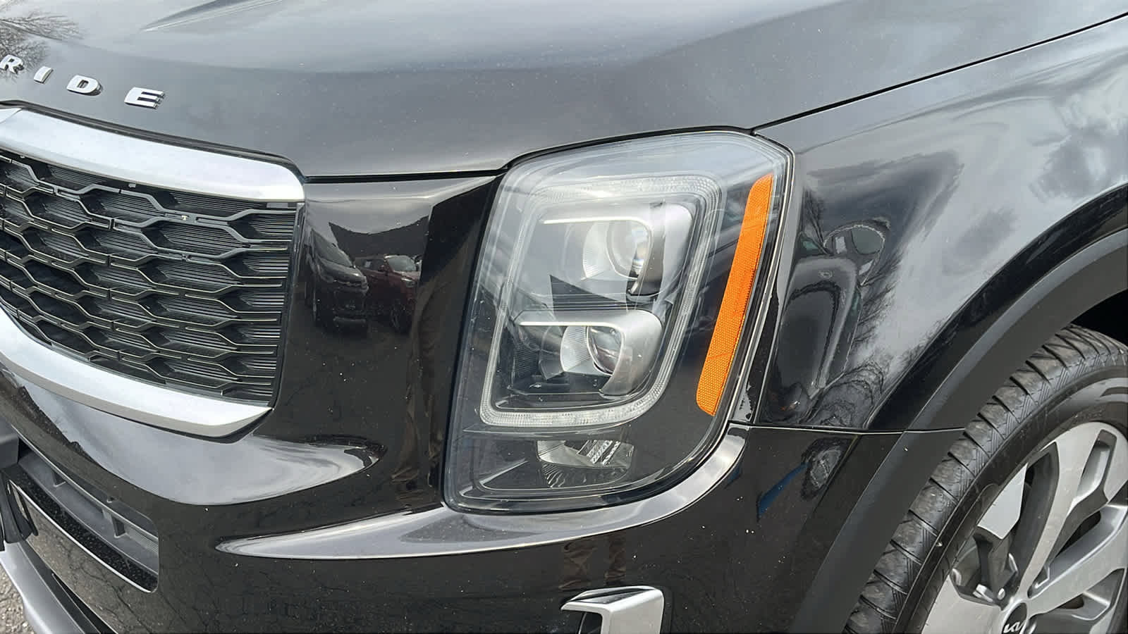 Used 2022 Kia Telluride EX w/ EX Premium Package image 7