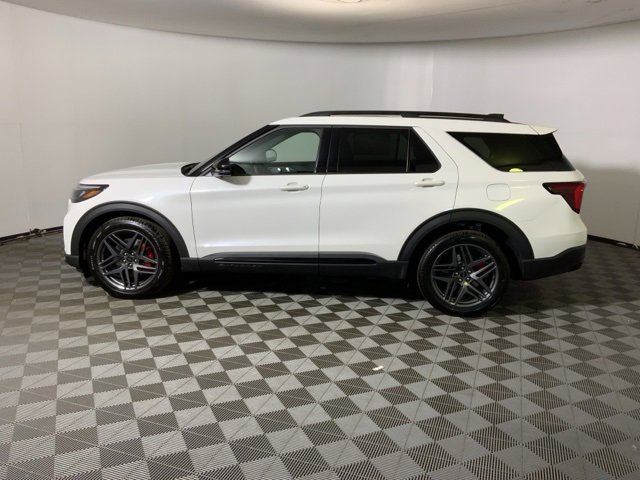 New 2025 Ford Explorer ST image 12
