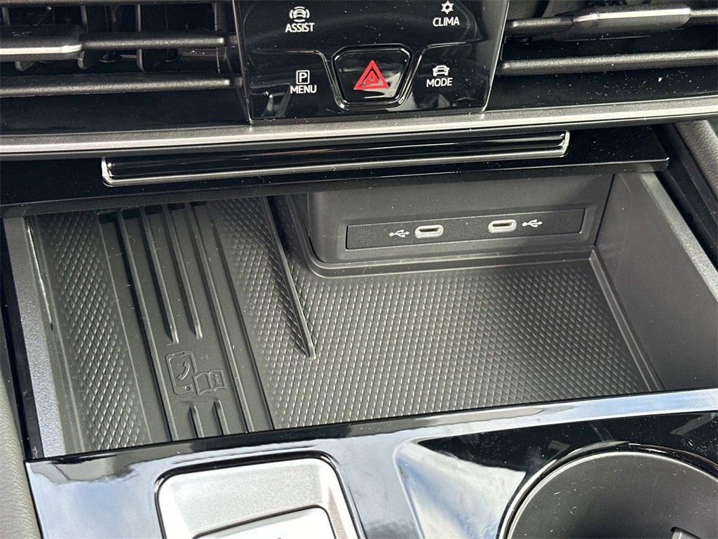 New 2025 Volkswagen Atlas Cross Sport SEL Premium R-Line image 19