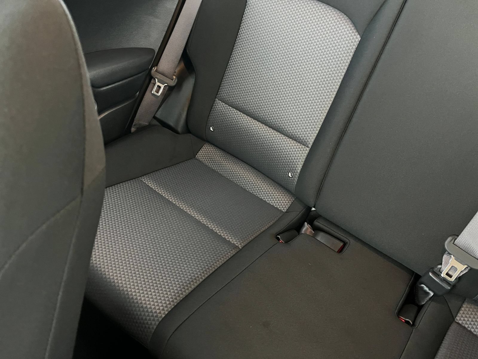 Used 2025 Kia Soul LX w/ LX Technology Package FWD image 38