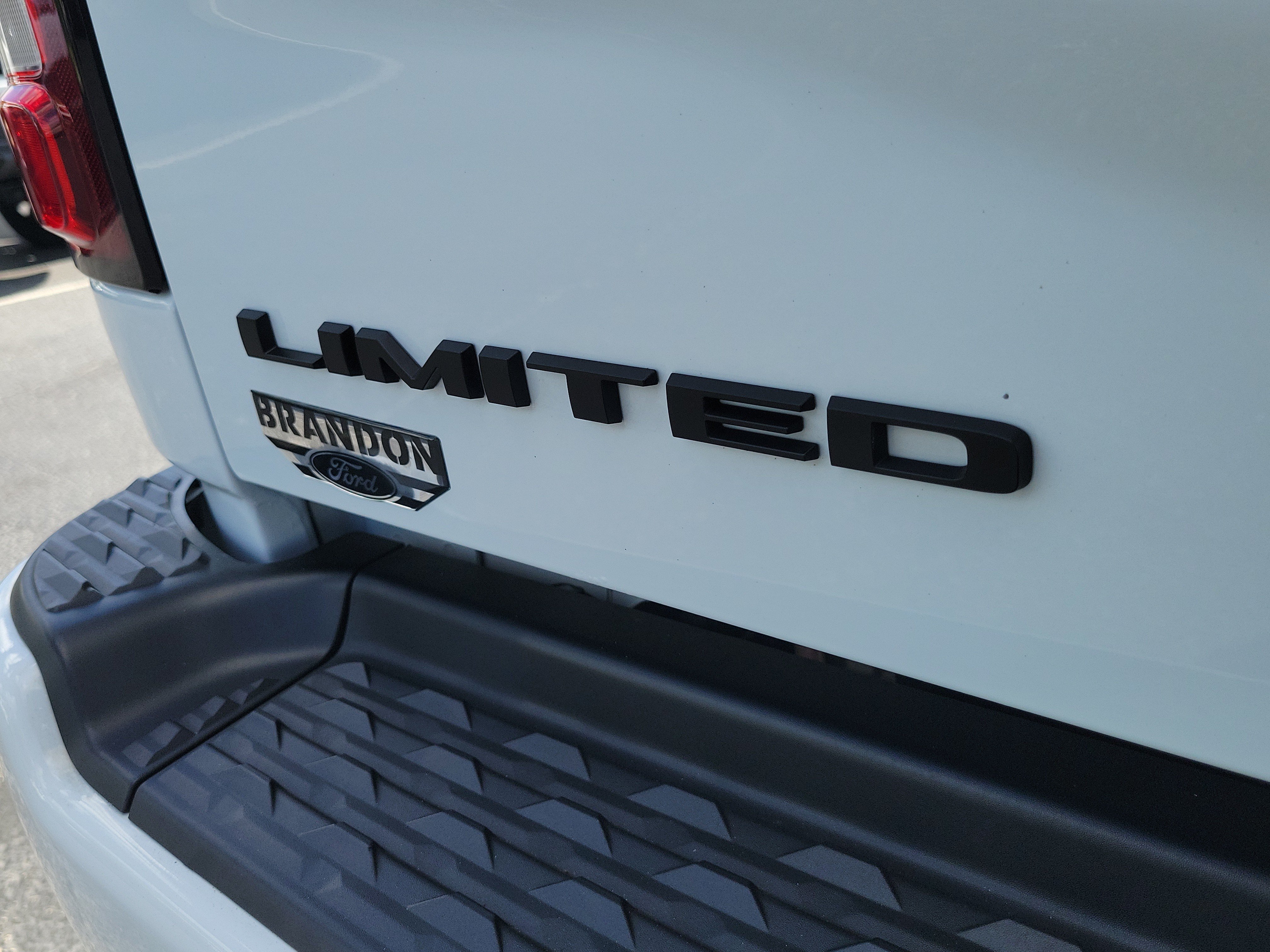 Used 2024 RAM 2500 Limited AWD/4WD image 9