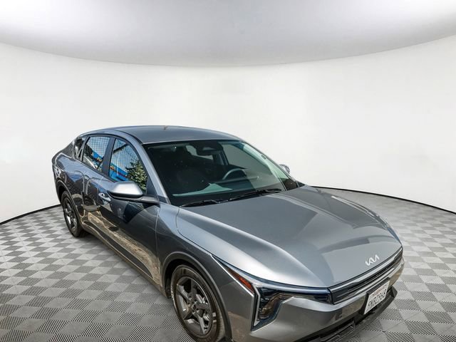 Used 2025 Kia K4 LXS image 3