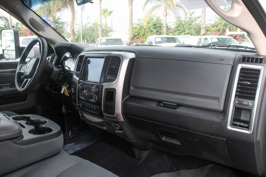 Used 2018 RAM 2500 SLT AWD/4WD image 33