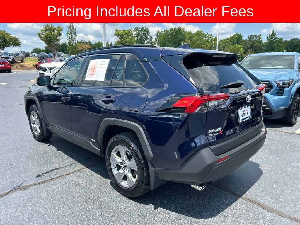 Used 2025 Toyota RAV4 XLE AWD/4WD image 15