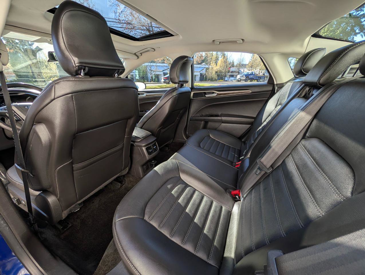 Used 2015 Ford Fusion SE w/ Equipment Group 502A image 8