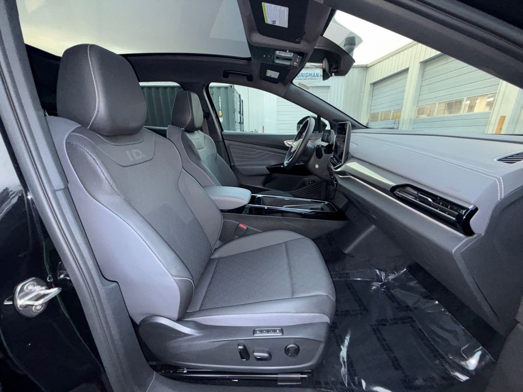 Used 2024 Volkswagen ID.4 Pro S image 22