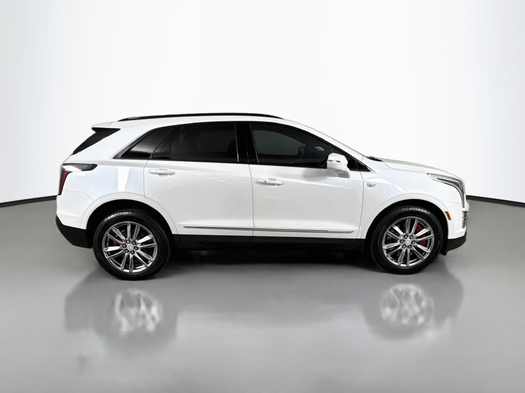 Used 2024 Cadillac XT5 Sportv w/ LPO, Floor Liner Package AWD/4WD image 4