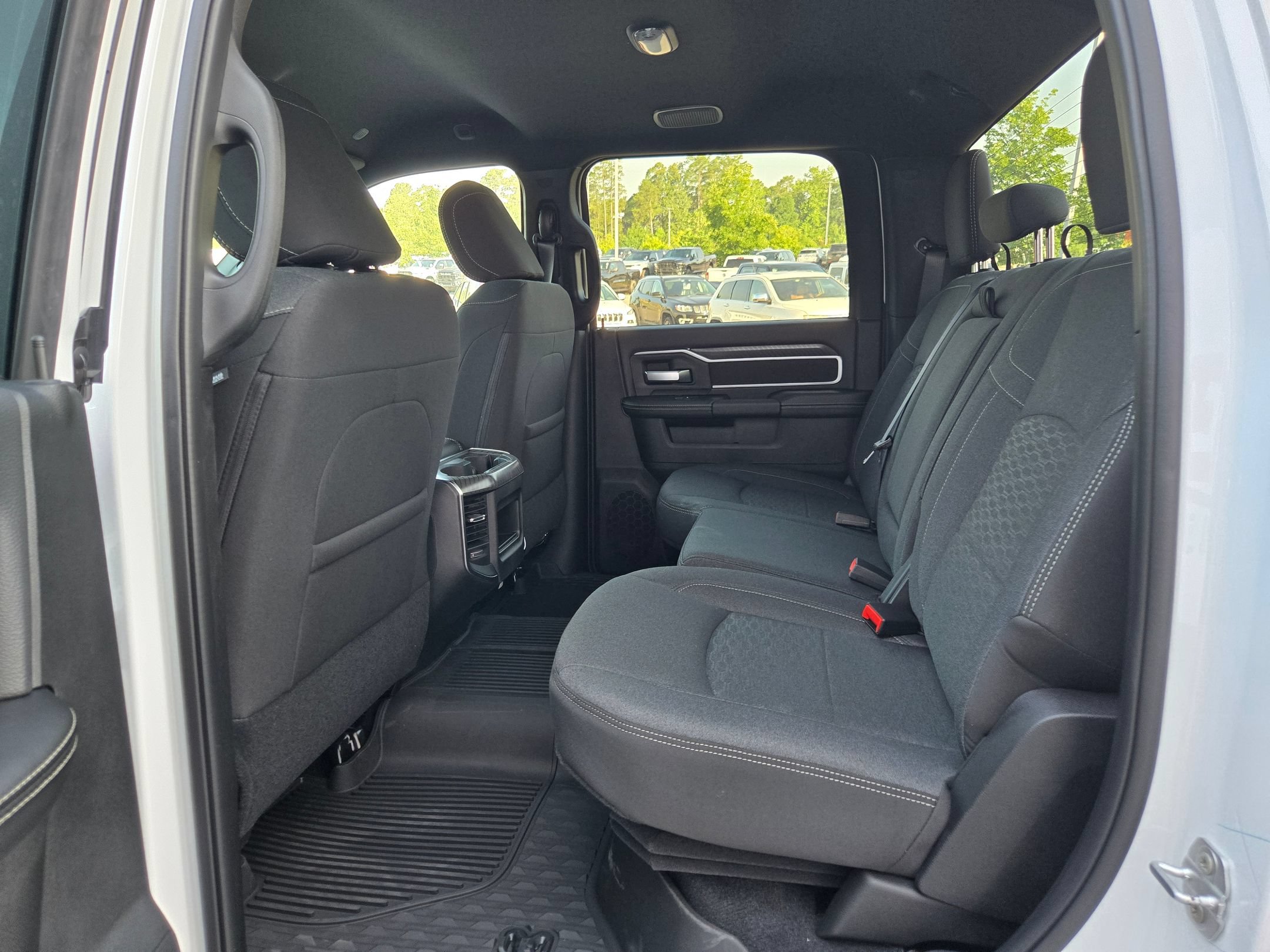 New 2026 RAM 2500 Big Horn AWD/4WD image 32