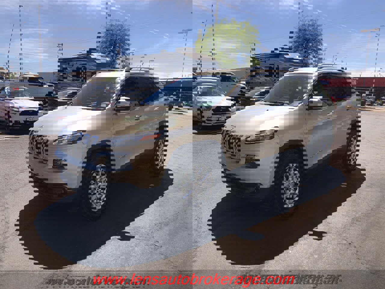 Used 2015 Jeep Cherokee Latitude w/ Comfort/Convenience Group image 4