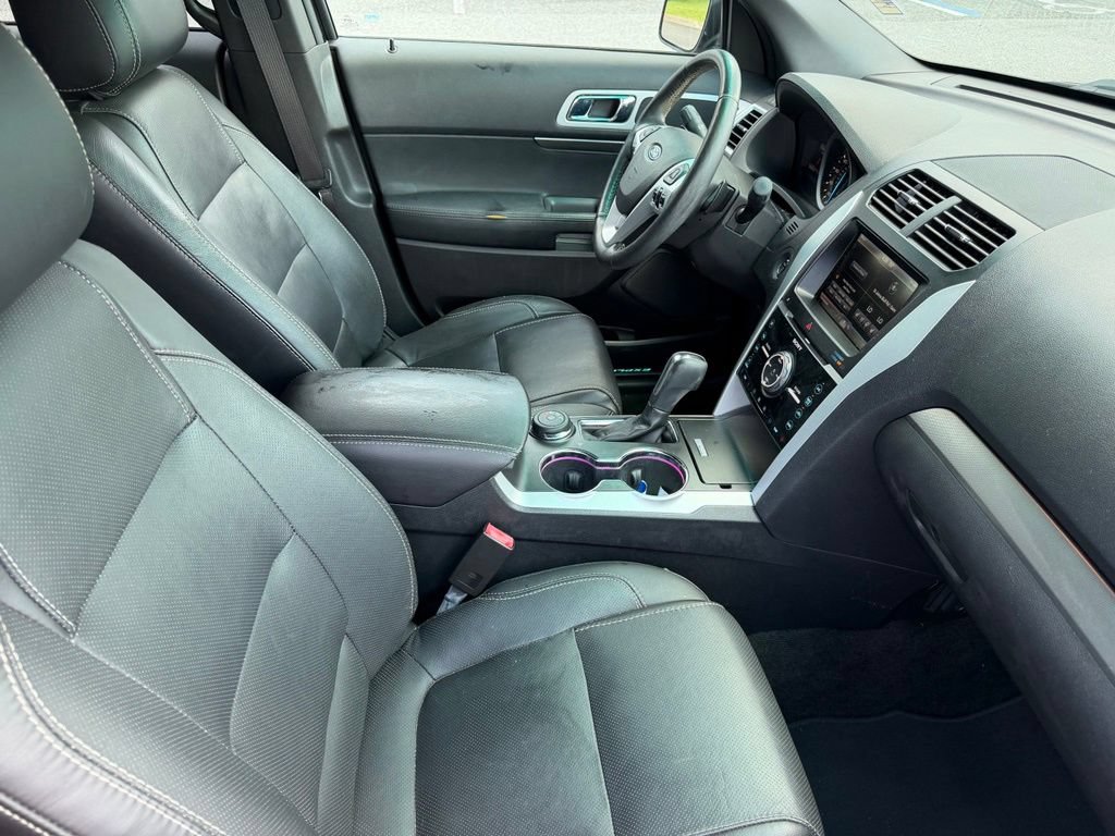 Used 2015 Ford Explorer Sport w/ Equipment Group 401A AWD/4WD image 16