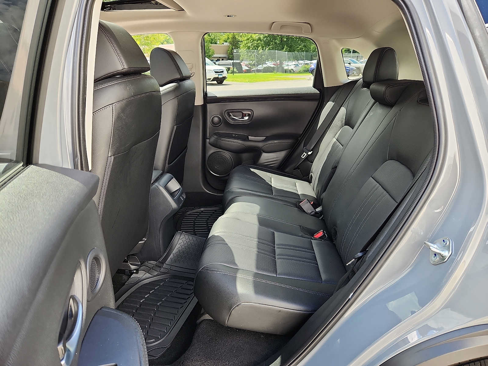 Used 2026 Honda HR-V EX-L image 11