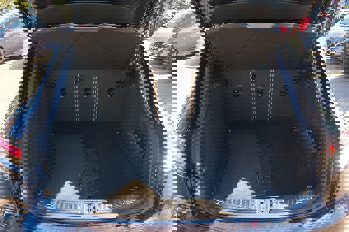 Used 2021 Porsche Macan image 40