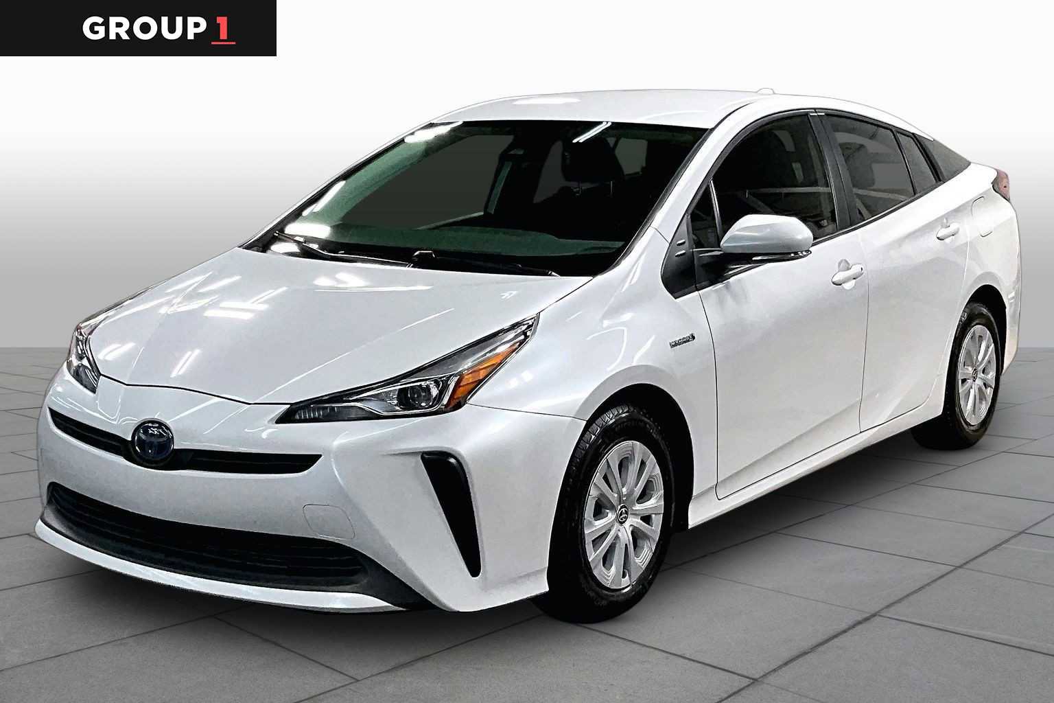 Used 2021 Toyota Prius L Eco FWD image 1