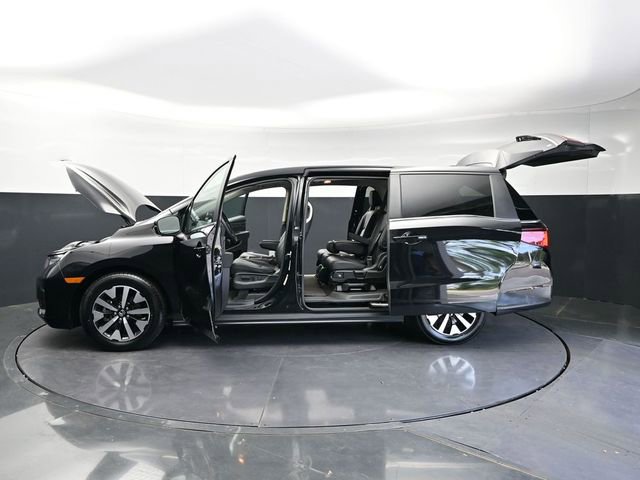 Certified 2025 Honda Odyssey EX-L image 42