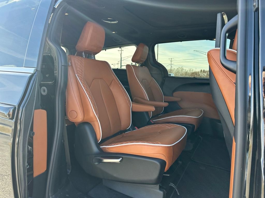New 2026 Chrysler Pacifica Pinnacle FWD image 25