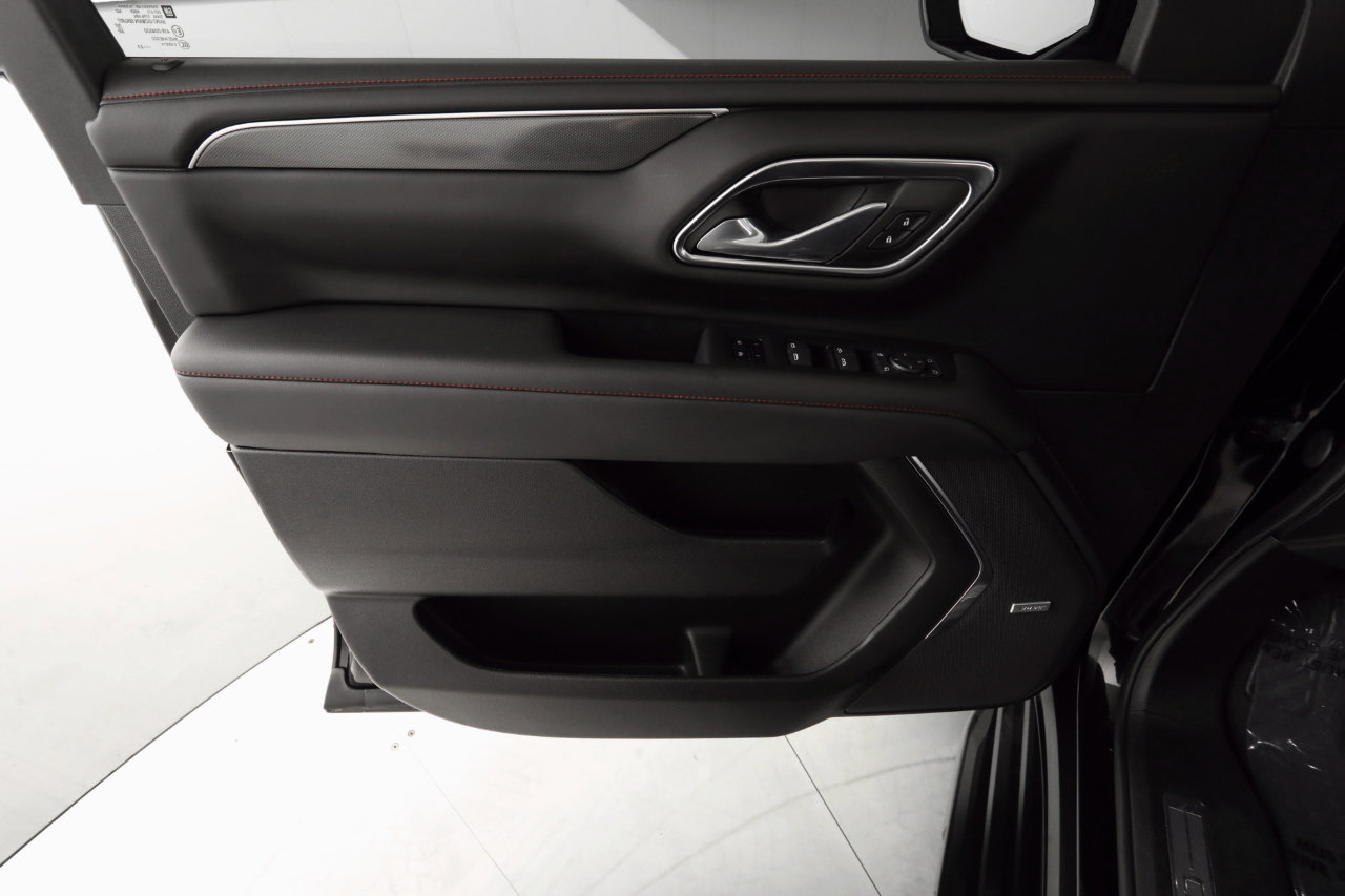 Used 2023 Chevrolet Suburban RST image 11