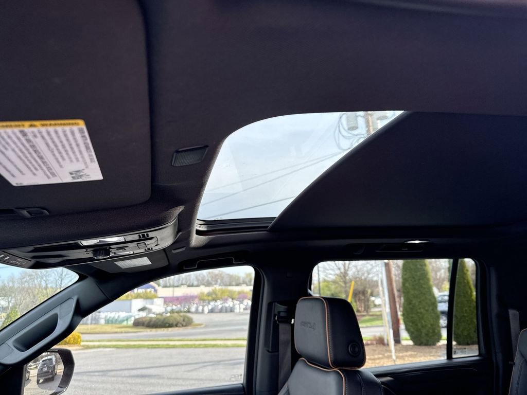 Used 2024 GMC Yukon XL AT4 w/ AT4 Premium Package image 21
