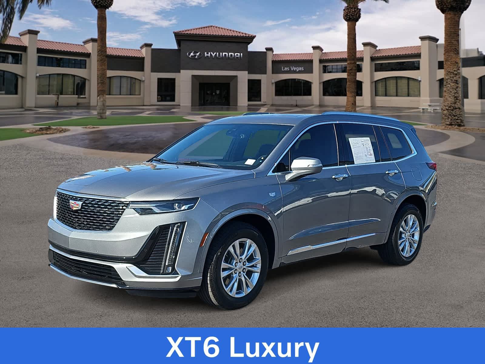 Used 2024 Cadillac XT6 Luxury w/ LPO, Floor Liner Package FWD image 4
