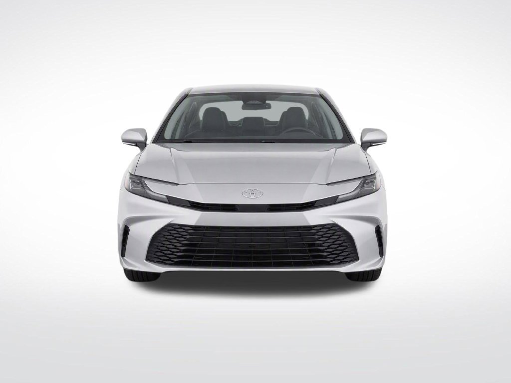 Used 2025 Toyota Camry LE FWD image 5