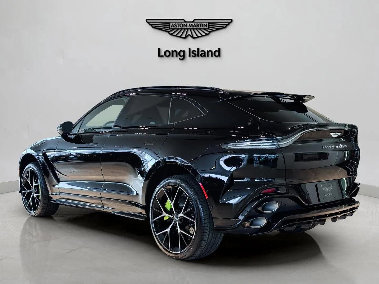 New 2026 Aston Martin DBX S image 4