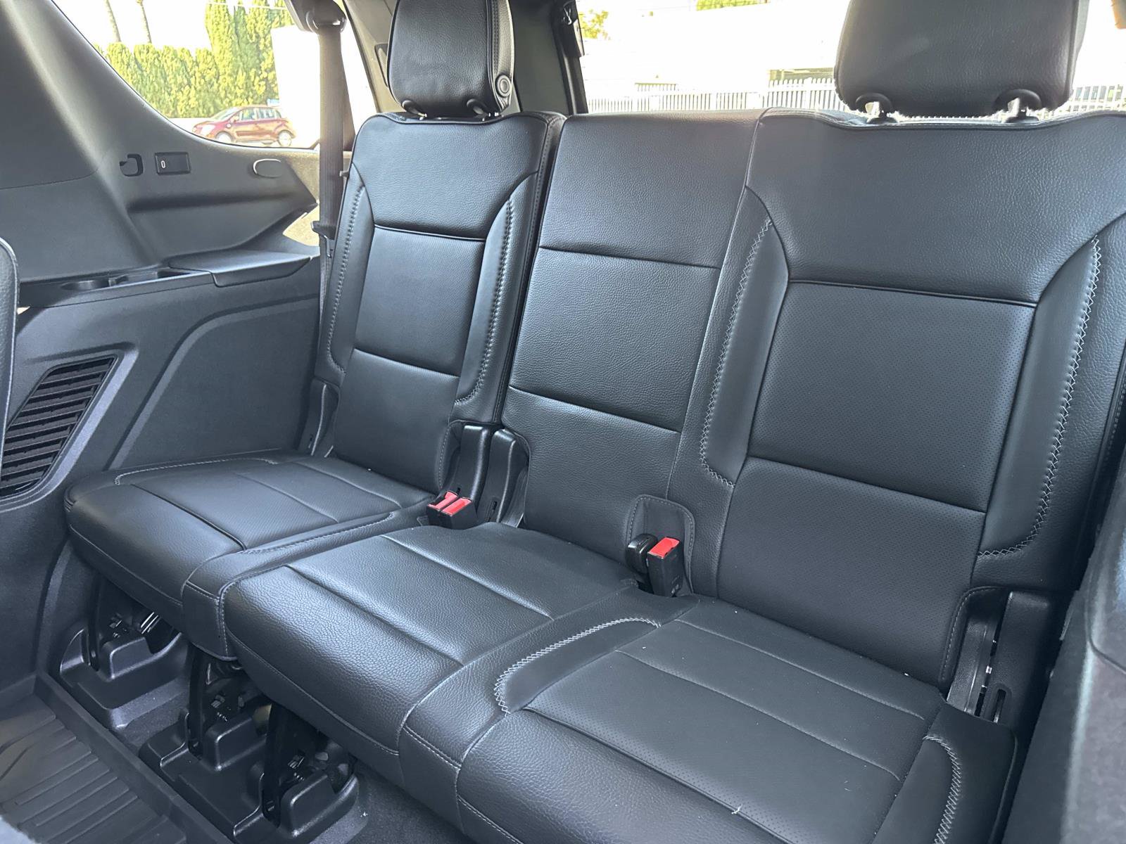 Used 2022 GMC Yukon Denali AWD/4WD image 29