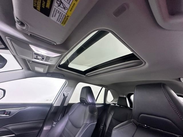 Used 2023 Toyota RAV4 XLE Premium image 23