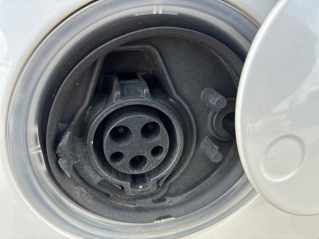 Used 2017 Ford C-MAX Energi SE w/ Equipment Group 402A image 5