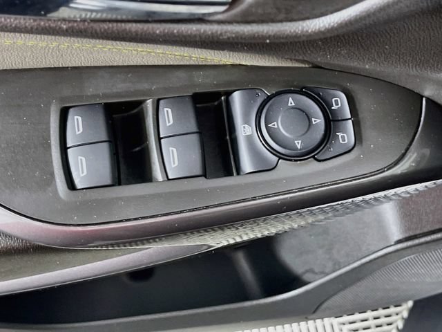 Used 2025 Chevrolet Trax ACTIV w/ Sunroof Package FWD image 18