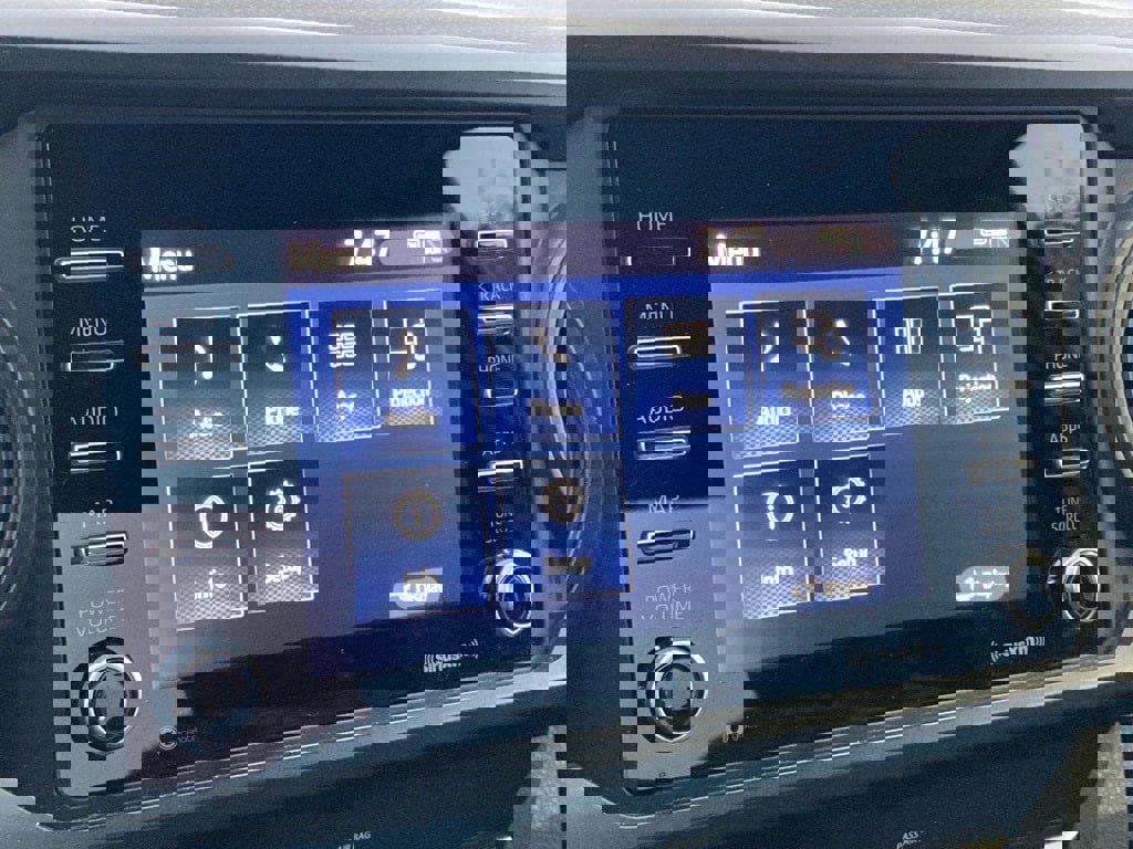 Used 2020 Toyota Tacoma SR image 24