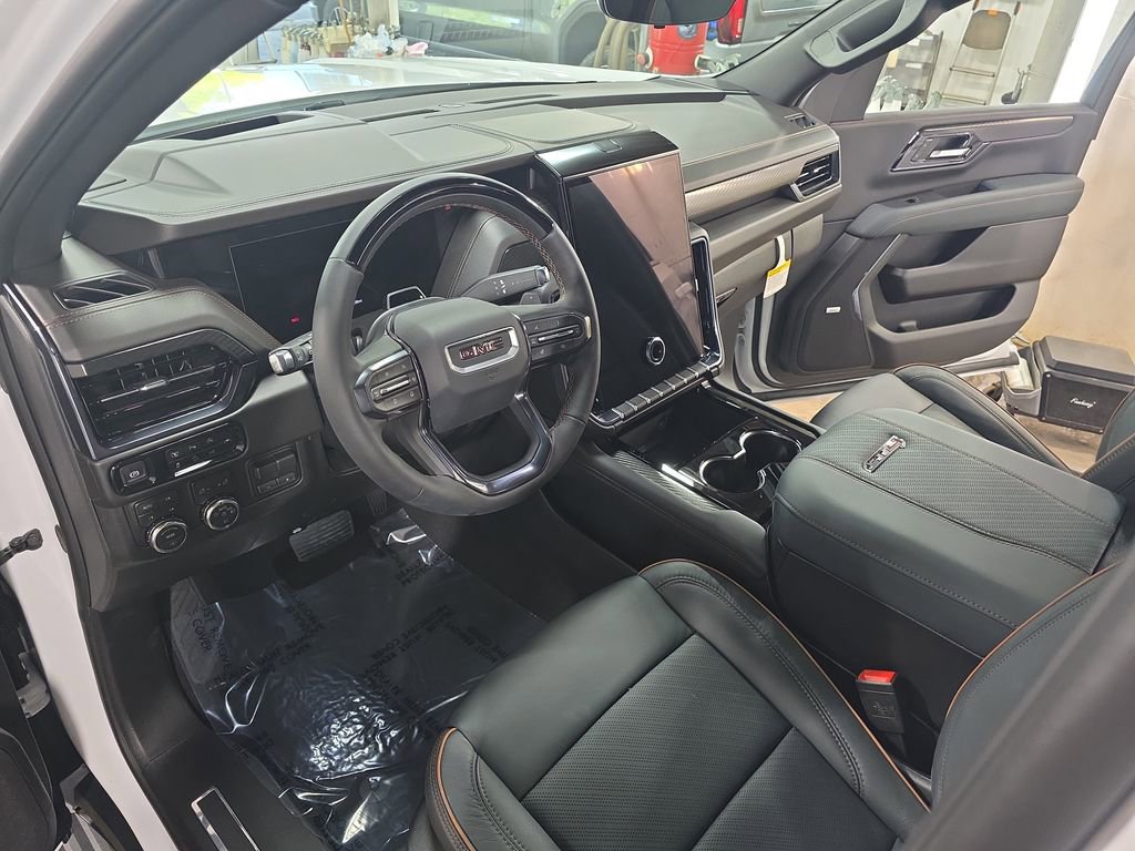 New 2026 GMC Yukon XL AT4 AWD/4WD image 18