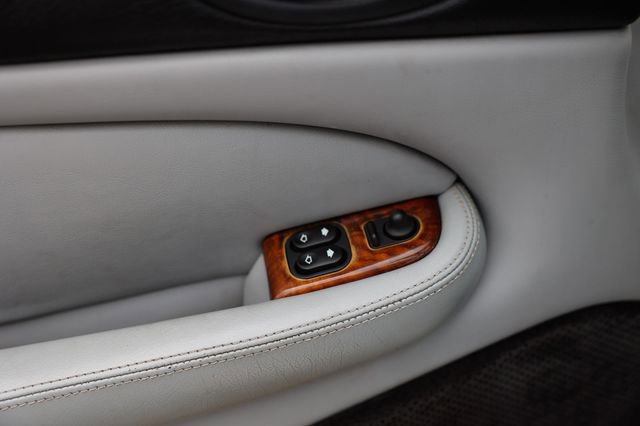 Used 2003 Jaguar XK8 Convertible image 44