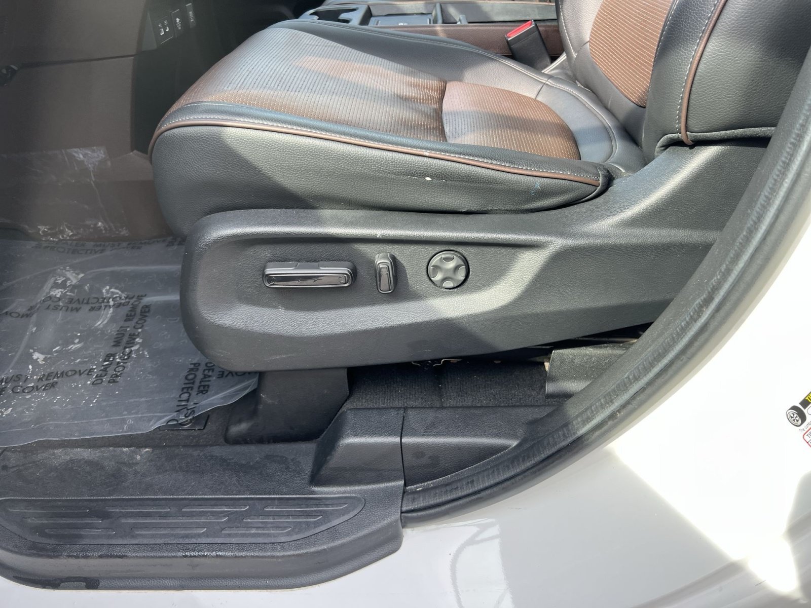 Used 2025 Honda Odyssey Elite image 14