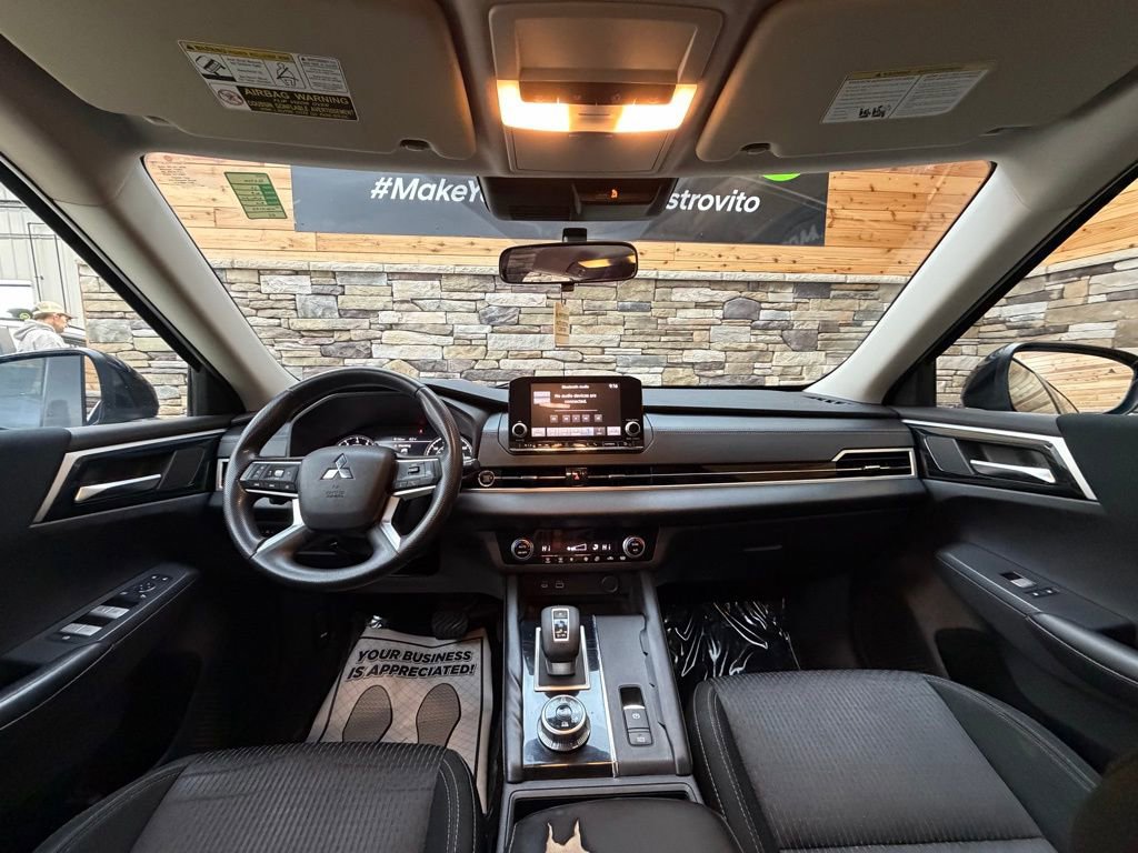 Used 2022 Mitsubishi Outlander ES image 15