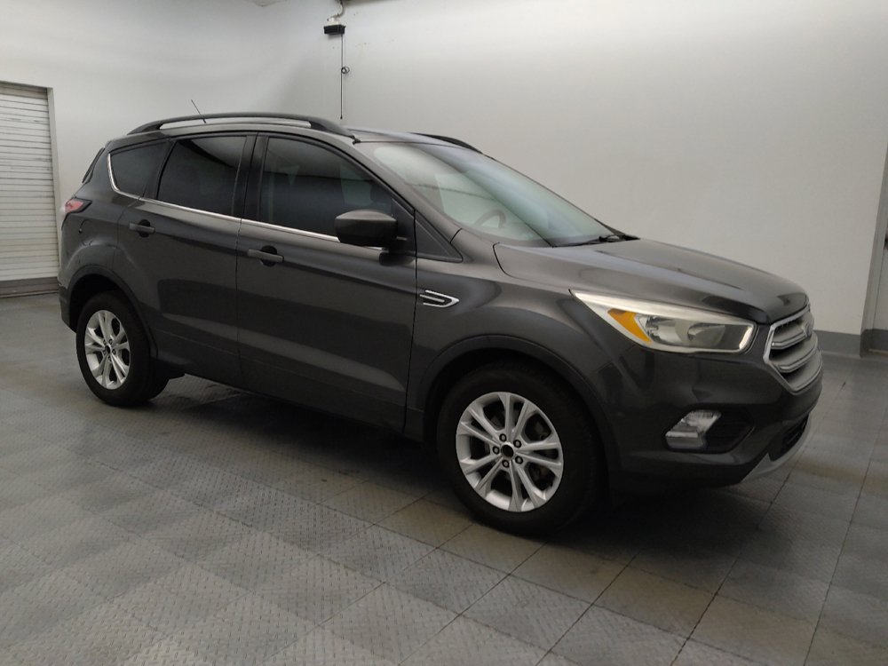 Used 2018 Ford Escape SE FWD image 11