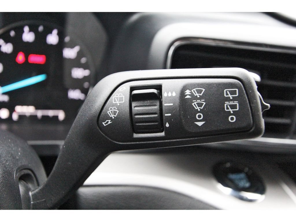 Used 2024 Ford Explorer XLT w/ Equipment Group 202A RWD image 17