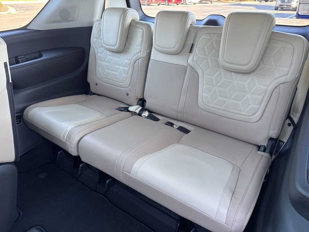 New 2026 Nissan Armada Platinum image 19