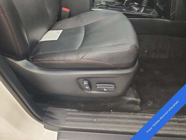 Used 2017 Toyota 4Runner TRD Off-Road Premium AWD/4WD image 10