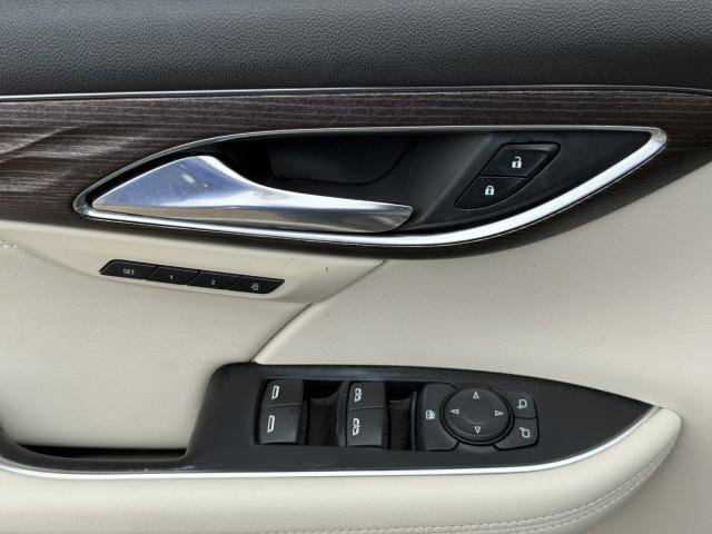 Used 2023 Buick Envision Avenir AWD/4WD image 21