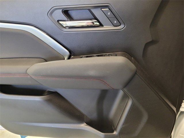 Used 2024 Chevrolet Colorado Z71 w/ Z71 Convenience Package 2 image 17