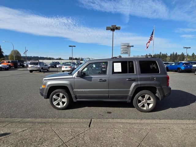 Used 2012 Jeep Patriot Limited w/ Sun/Sound Group AWD/4WD image 7